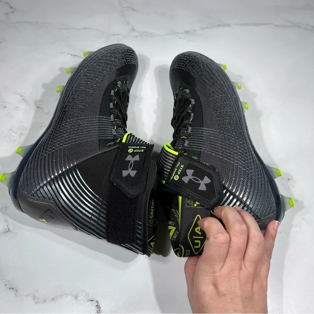 Under Armor Highlight MC Black Football Cleats